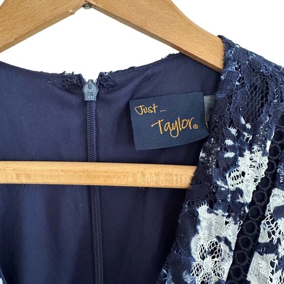 NWT Just Taylor Blue and White Handkerchief Dress Lace V-Neck Sleeveless Size 4 - Picture 2 of 8